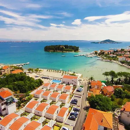Dalmatia In With Swimming Pool, Cleaning Included