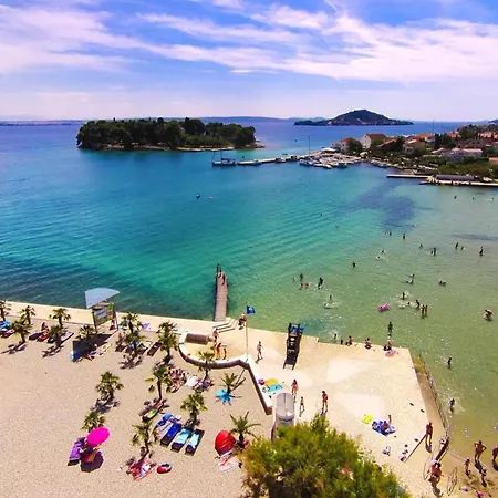 Apartment Dalmatia In With Swimming Pool, Cleaning Included