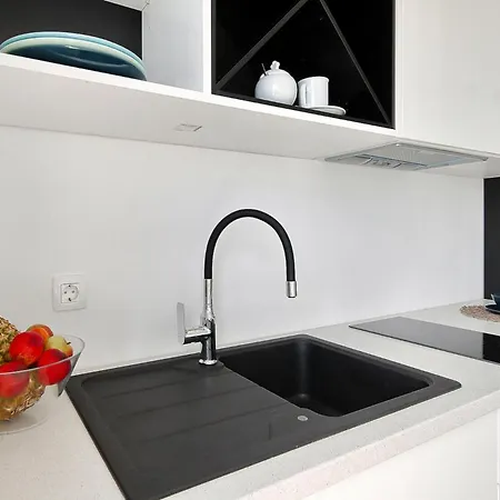 Apartment Dalmatia In With Swimming Pool, Cleaning Included *