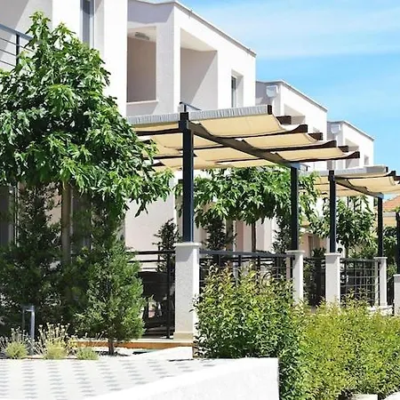 Dalmatia In With Swimming Pool, Cleaning Included Apartment Preko