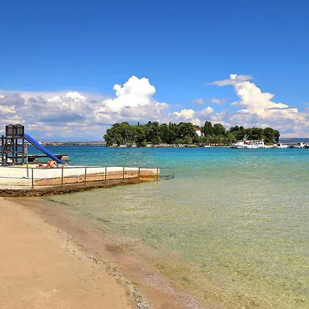 Apartment Dalmatia In With Swimming Pool, Cleaning Included