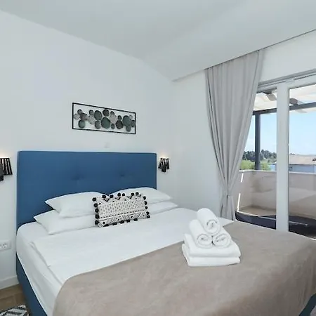 شقة Dalmatia In With Swimming Pool, Cleaning Included *