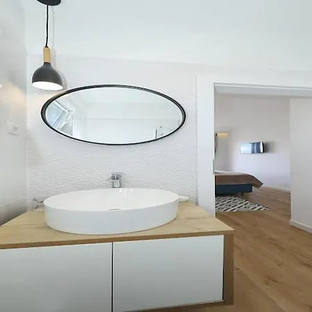 Dalmatia In With Swimming Pool, Cleaning Included شقة بريكو