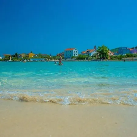 Dalmatia In With Swimming Pool, Cleaning Included شقة